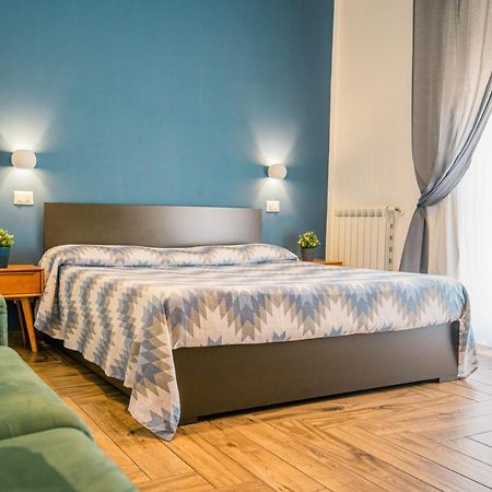 Bed and Breakfast Hub Ferroviario - 12 Posti Letto Per Il Tuo Gruppo A Napoli Con Wifi E Netflix Exterior foto