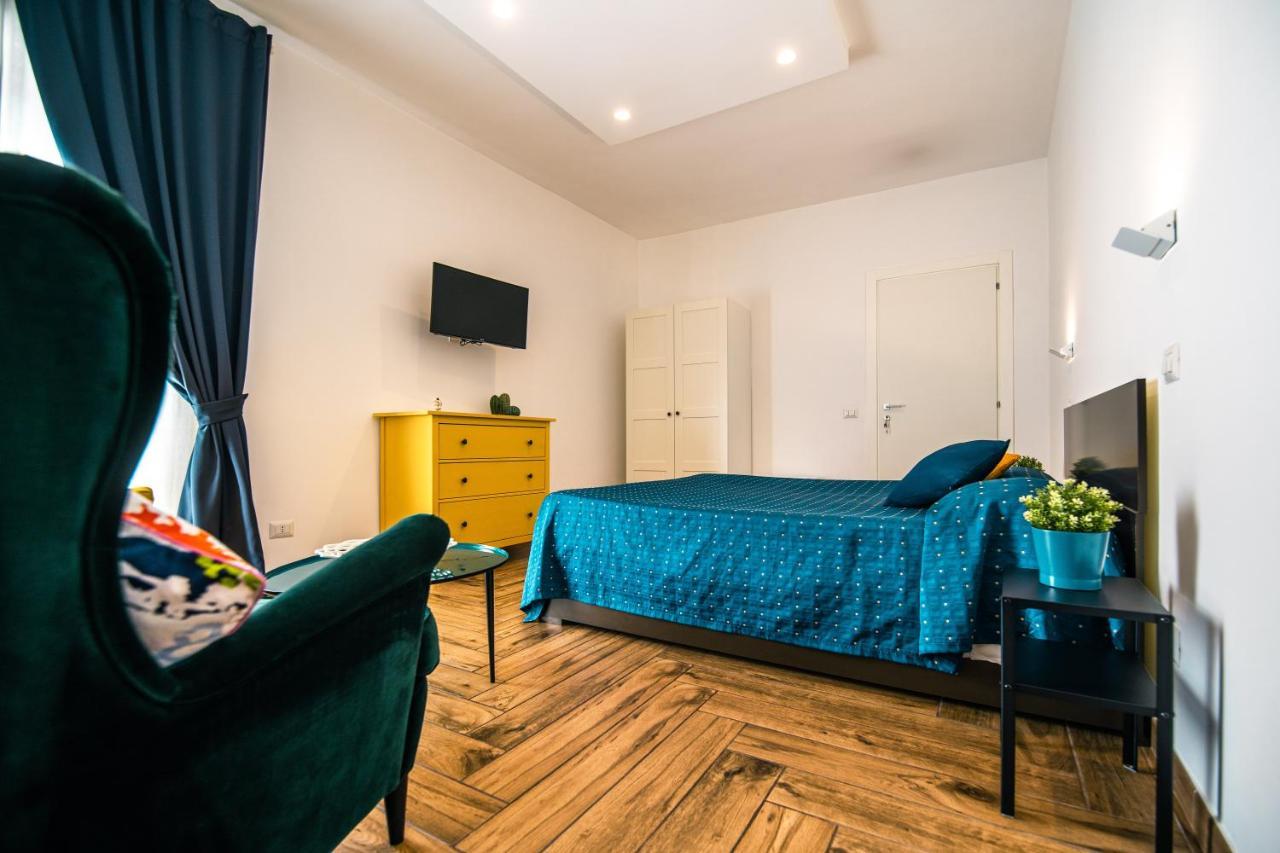 Bed and Breakfast Hub Ferroviario - 12 Posti Letto Per Il Tuo Gruppo A Napoli Con Wifi E Netflix Exterior foto