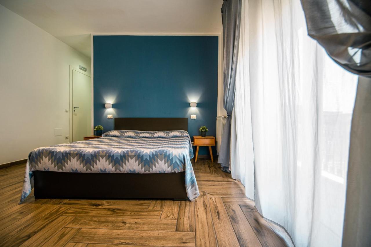Bed and Breakfast Hub Ferroviario - 12 Posti Letto Per Il Tuo Gruppo A Napoli Con Wifi E Netflix Exterior foto