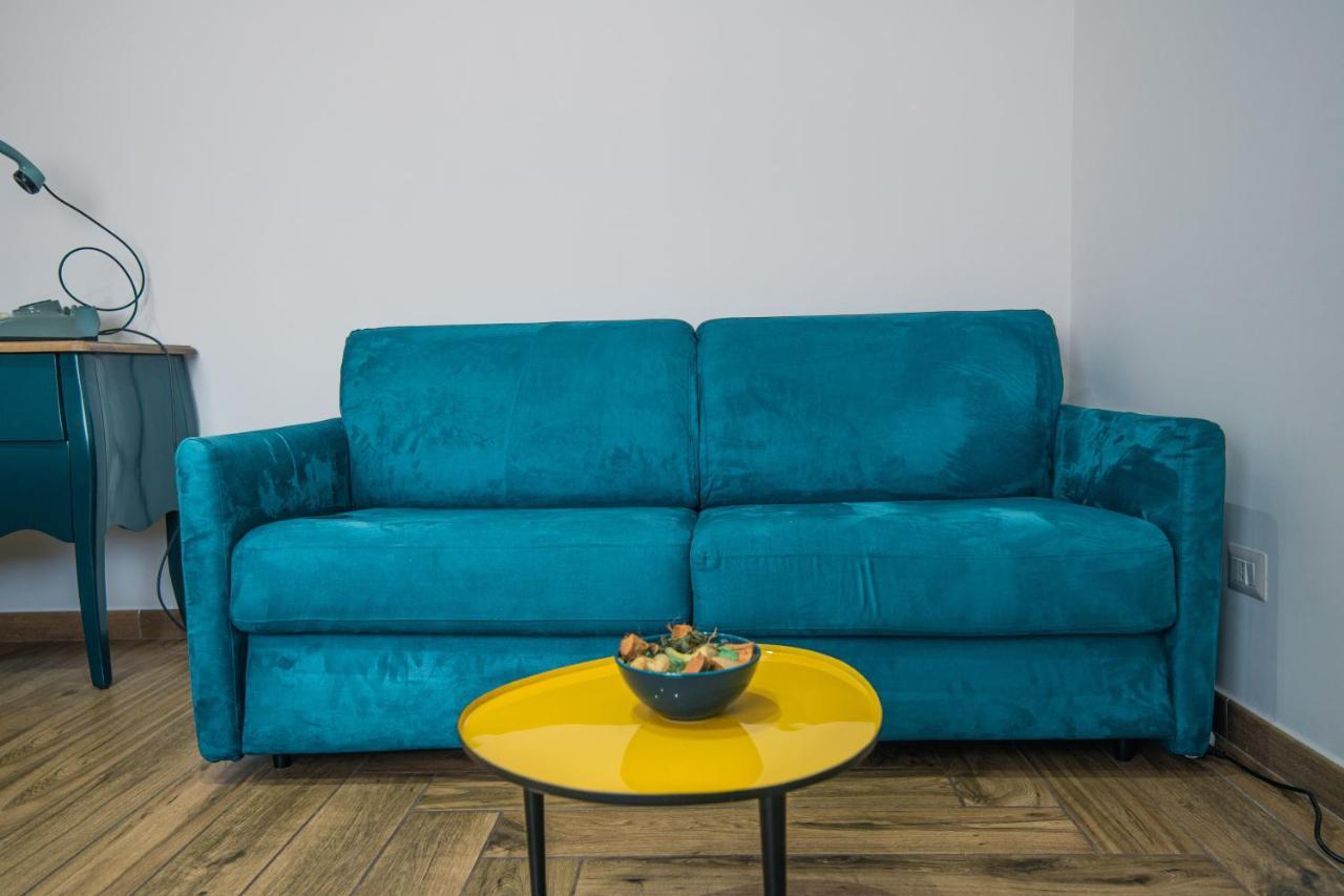 Bed and Breakfast Hub Ferroviario - 12 Posti Letto Per Il Tuo Gruppo A Napoli Con Wifi E Netflix Exterior foto