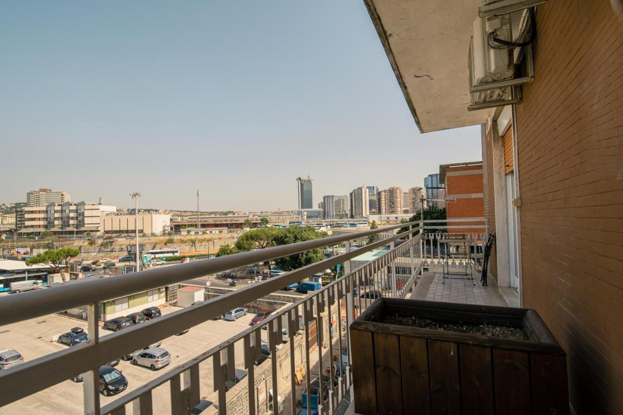Bed and Breakfast Hub Ferroviario - 12 Posti Letto Per Il Tuo Gruppo A Napoli Con Wifi E Netflix Exterior foto