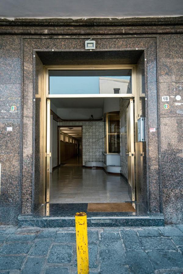 Bed and Breakfast Hub Ferroviario - 12 Posti Letto Per Il Tuo Gruppo A Napoli Con Wifi E Netflix Exterior foto