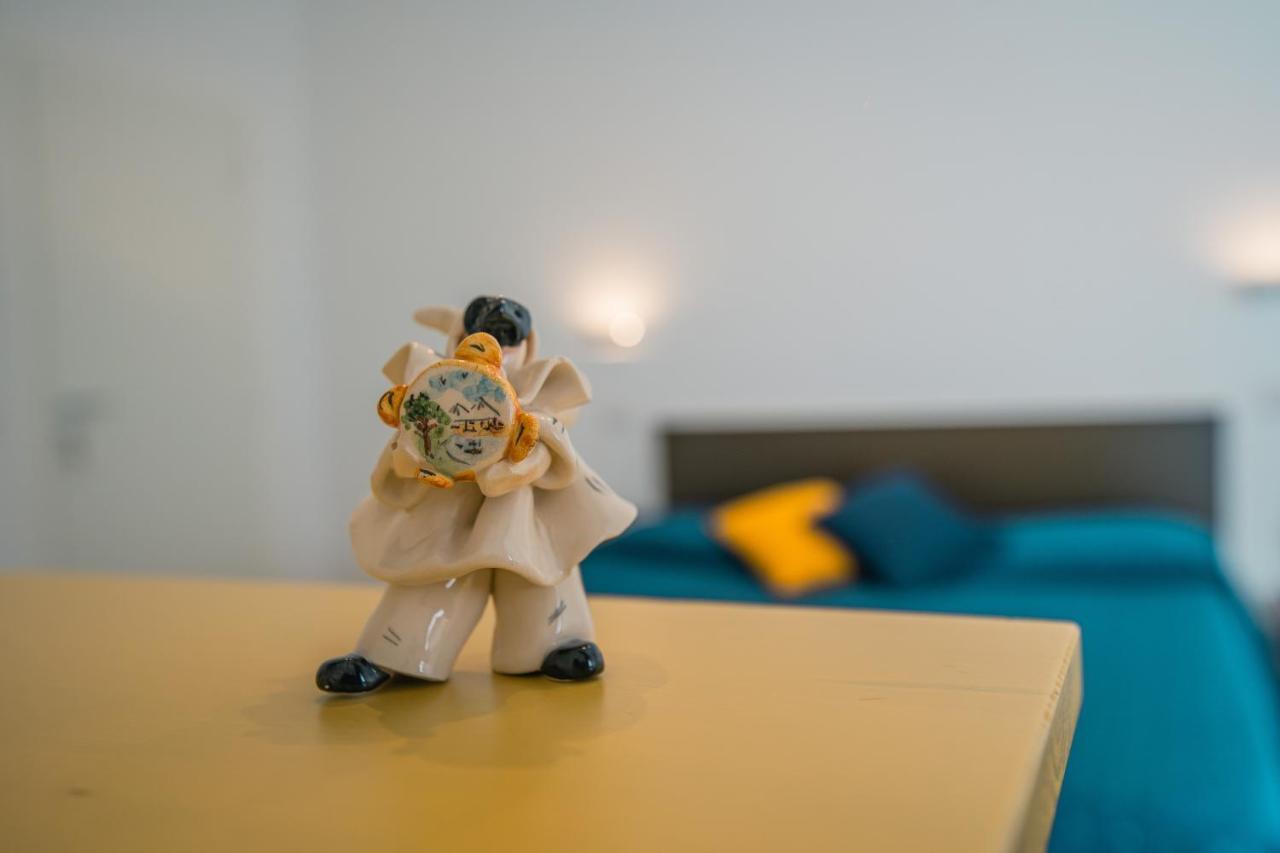 Bed and Breakfast Hub Ferroviario - 12 Posti Letto Per Il Tuo Gruppo A Napoli Con Wifi E Netflix Exterior foto