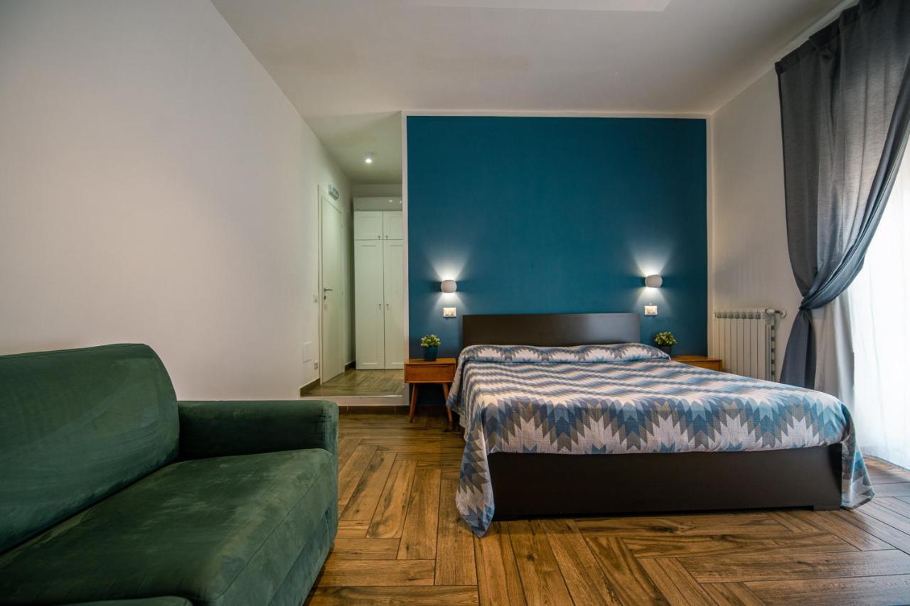 Bed and Breakfast Hub Ferroviario - 12 Posti Letto Per Il Tuo Gruppo A Napoli Con Wifi E Netflix Exterior foto
